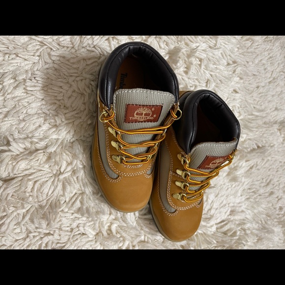 Children’s Timberland Boots Sz. 2 - Picture 3 of 11